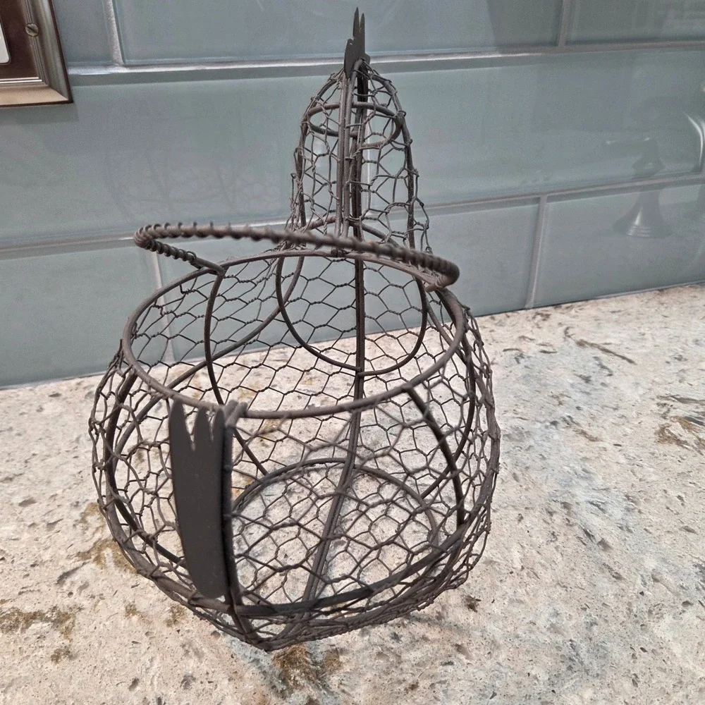 Rustic Brown Wire Chicken Egg Basket Farmhouse Kitchen Decor Hen Shape